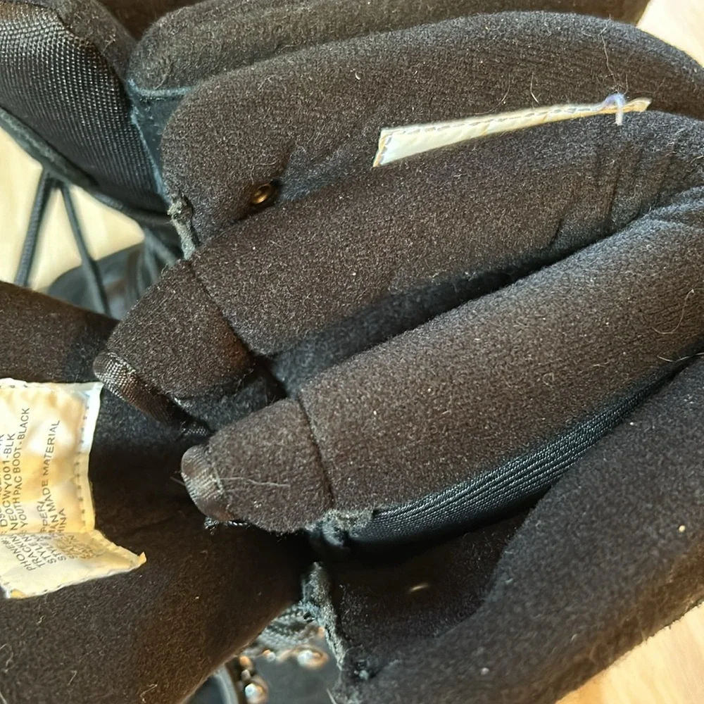 Northeast Outfitters insulated boots